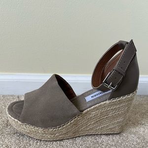 Steve Madden Wedges Grey Size 8